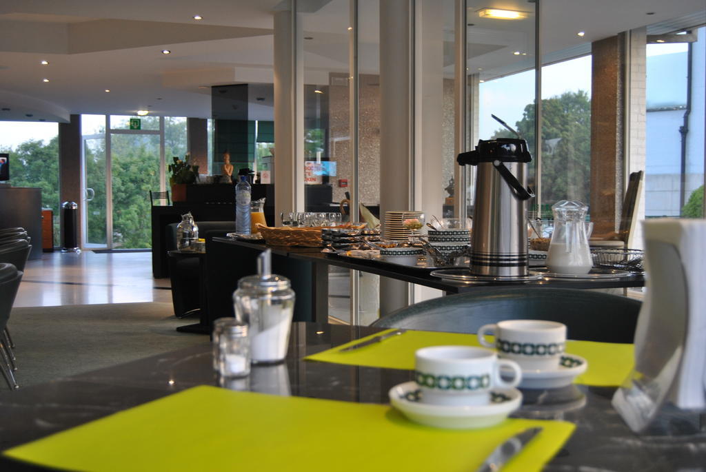 Greenpark Hotel Sint-Pieters-Leeuw Exterior photo